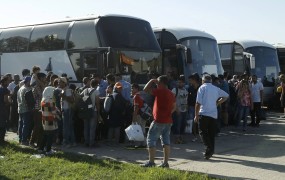 Hrvaška nima več kam spraviti beguncev, kapacitete za sprejem so polne