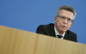 Nemški notranji minister za zaostritev sprejema beguncev v Evropo
