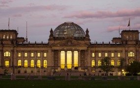 Bundestag o zaostritvi nemške azilne zakonodaje