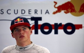 Zvezdnik formule 1 Verstappen končno opravil vozniški izpit