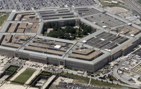 Po seriji blamaž je Pentagon ustavil program urjenja borcev proti Islamski državi