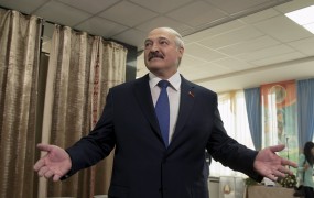 Lukašenko še do petega mandata