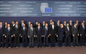 Voditelje EU v Bruslju "pozdravili" demonstranti, pridržanih več kot sto ljudi