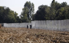 Bo Madžarska danes zaprla mejo s Hrvaško?