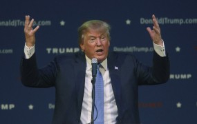Po Trumpovih grožnjah z bojkotom debate je televizija CNBC pristala na njegove zahteve