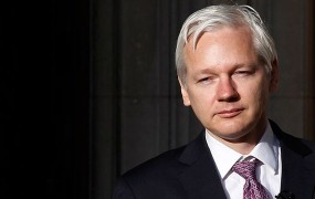 Assange: Uporabljajte običajno pošto, da oblasti ne bodo vohunile za vami