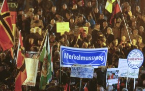 Dresden: Pegidinih privržencev skoraj desetkrat več kot nasprotnikov