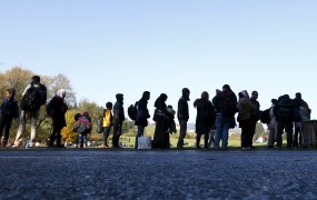 Za Nemčijo je nesprejemljivo veliko število prosilcev za azil iz Afganistana