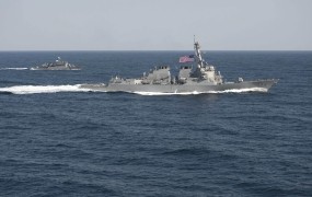 ZDA vztrajajo pri pravici do plovbe v Južnokitajskem morju po mednarodnem pravu