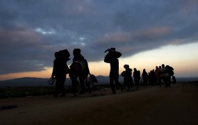 FAZ: Nemčija je skrčila pravice do azila za Sirce