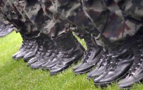 Hud škandal v vojski: slovenska častnika naj bi posilila ameriško častnico