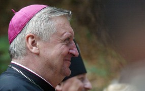 Nadškof Uran se vrača v Slovenijo