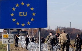 Minister: Ograje na meji so nujne zaradi odzivov držav severneje od Slovenije