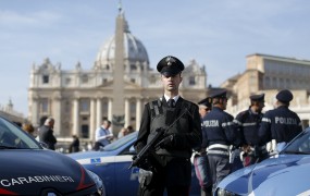 Italija išče pet džihadistov, ki naj bi načrtovali napade na cerkve in znamenitosti