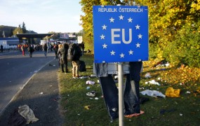Ministri EU po terorističnih napadih v Parizu o krepitvi zunanje meje