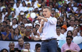 Argentini se na predsedniških volitvah obeta premik v desno