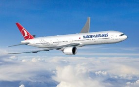 Turško letalo zaradi grožnje z bombo preusmerjeno v Kanado