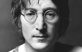 Morilec Johna Lennona je ženi razkril, da namerava ubiti Beatla, a ni verjela, da bo to res storil