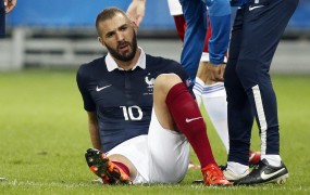 Francozi v izsiljevalski škandal vpletenega Benzemaja ne želijo več v reprezentanci