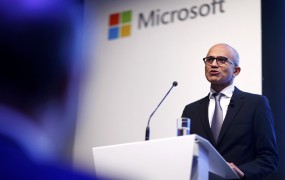 Cerar se je v ZDA srečal s šefom Microsofta Nadello