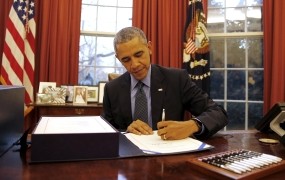 Obama pred prazniki malce bolj usmiljen do obsojencev