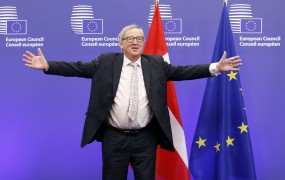 VIDEO: Juncker ob vsiljivih novinarskih vprašanjih rjovel