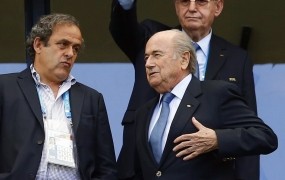 Fifa bo od Platinija in Blatterja skušala iztožiti dva milijona frankov