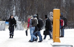 Na Norveškem morebiti 27.000 tujcev z lažno identiteto