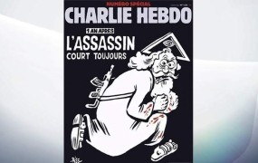 Charlie Hebdo z okrvavljenim in oboroženim bogom na naslovnici