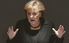 Merklova je zgrožena nad "nagnusnimi napadi in spolnim nasiljem" v Kölnu