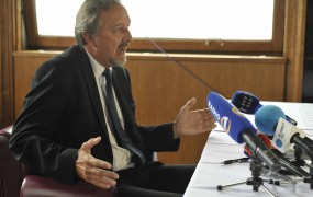 Poročilo KPK po trditvah Balažica nakazuje na spornost njegovega odpoklica