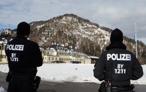 V Nemčiji aretirali sirskega džihadista, osumljenega ugrabitve sodelavca ZN
