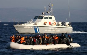 Grčija želi 100 ladij Frontexa v vodah med Grčijo in Turčijo