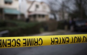 Pokol v ZDA: strelec je žrtve izbiral naključno in ubil sedem ljudi