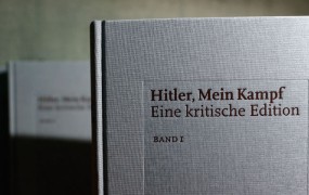 Nova izdaja Hitlerjevega Mojega boja že knjižna uspešnica