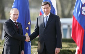 Pahor vabi Putina na 100. obletnico Ruske kapelice
