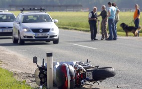 Dve prometni nesreči s smrtnim izidom, dve osebi umrli