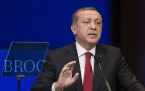 Erdogan ne bo poslušal "lekcij o demokraciji", Zahod poziva, naj počisti pred svojim pragom