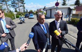 Orban in Kohl: Evropa ne more neomejeno sprejemati migrantov