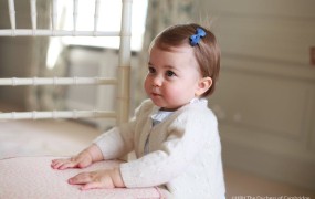 FOTO: Princesa Charlotte je pozirala za mamo