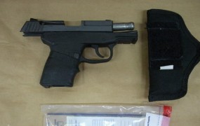 Floridski varnostnik prodaja pištolo, s katero je ubil temnopoltega najstnika