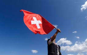 Švicarji odločno zavrnili univerzalni temeljni dohodek