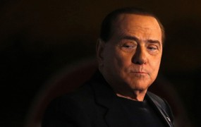 Berlusconi bo v torek operiran na srcu