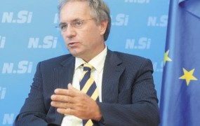 Aleš Hojs: Pod krinko t. i. »deklaracije za mir« so zahteval hitro, enostransko razorožitev 