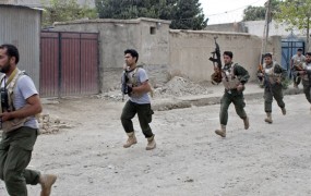 Pokol v Kabulu: ubitih več deset mladih policistov