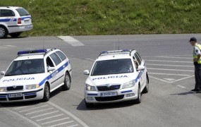 Policija letno zaseže na stotine vozil