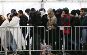 Salafisti in drugi islamisti novačijo begunce v nemških azilnih centrih