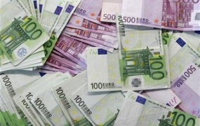 Državni proračun julija z 215,6 milijona evrov primanjkljaja