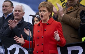 Škotska vlada za novi referendum o samostojnosti Škotske