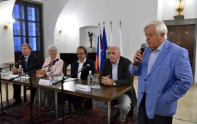 Na Forumu 21 razpravljali o nedeljskih volitvah na Hrvaškem
